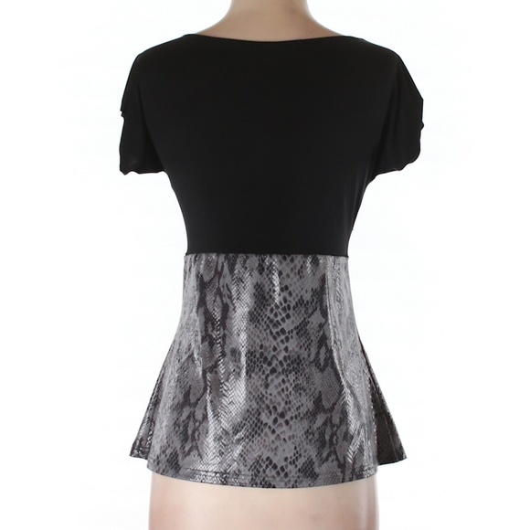 CASTING Short Sleeve v-neck patterned Top - Picture 2 of 2